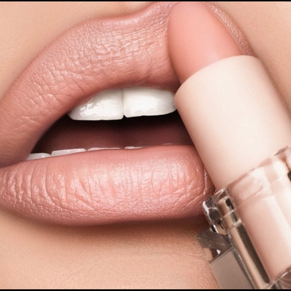 KKW Beauty Nude 1 Cream Lipstick 💄